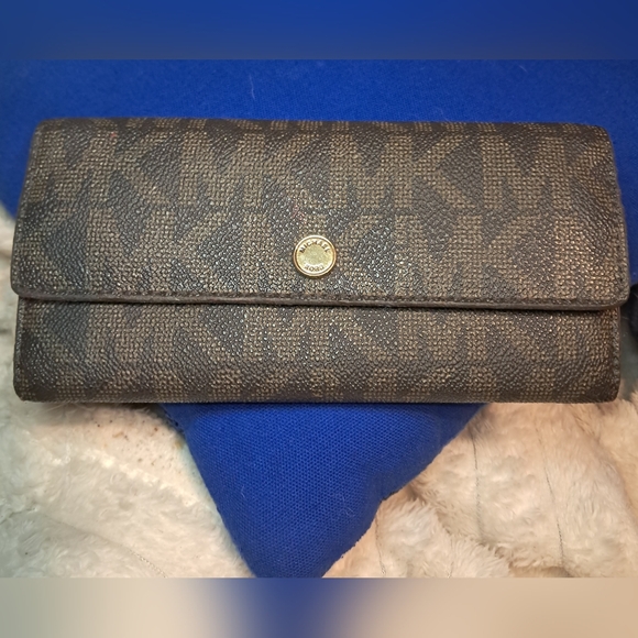 Michael Michael Kors Brown Jet Set Travel Large Trifold Large Monogram Wallet - Picture 1 of 7